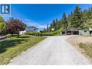 3851 10 Avenue Se. Salmon Arm, British Columbia
