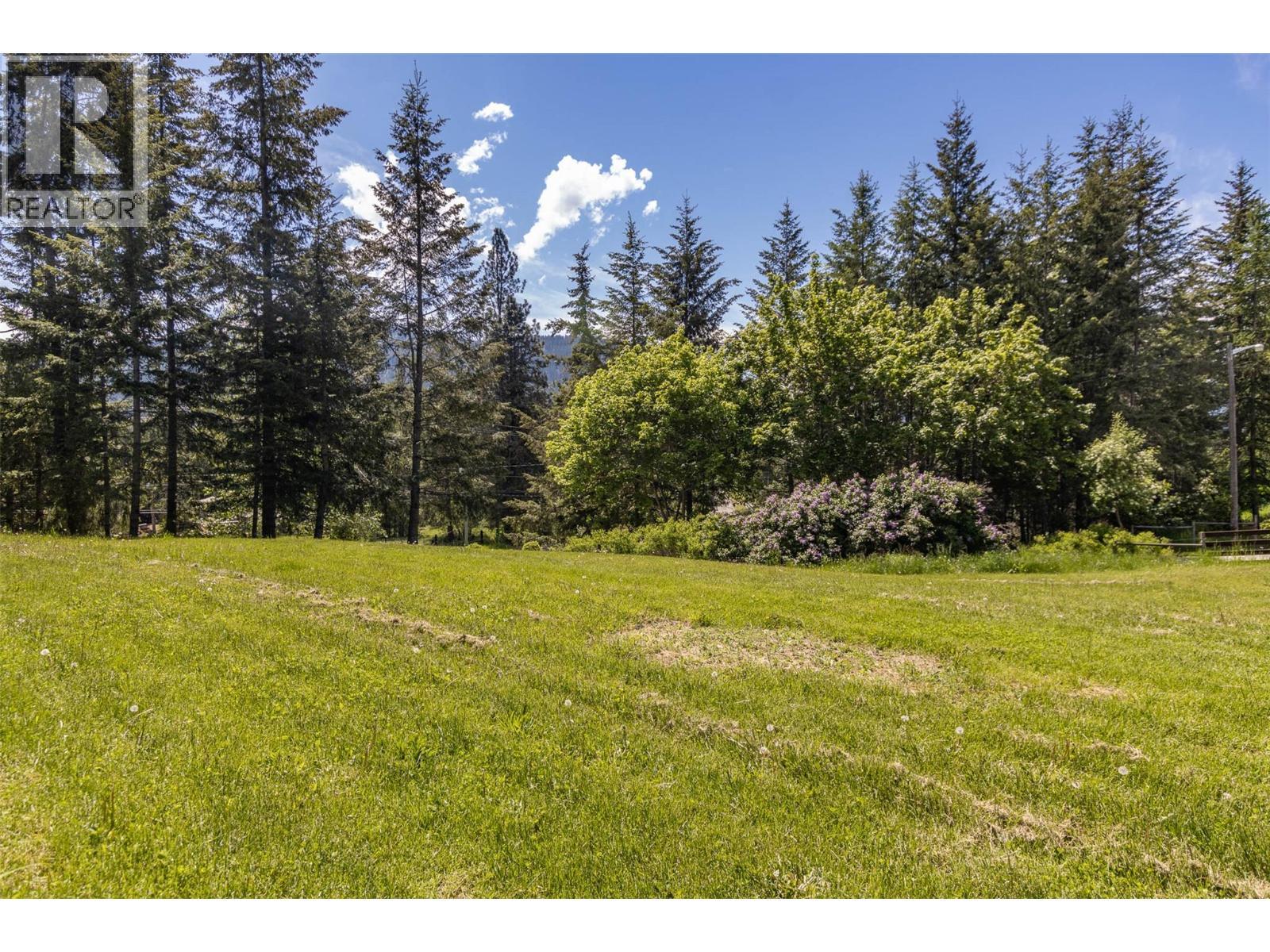 3851 10 Avenue Se. Salmon Arm, British Columbia