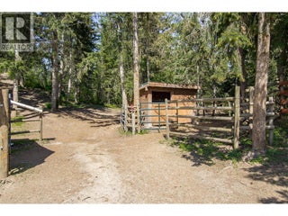 3851 10 Avenue Se. Salmon Arm, British Columbia