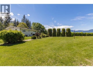 3851 10 Avenue Se. Salmon Arm, British Columbia