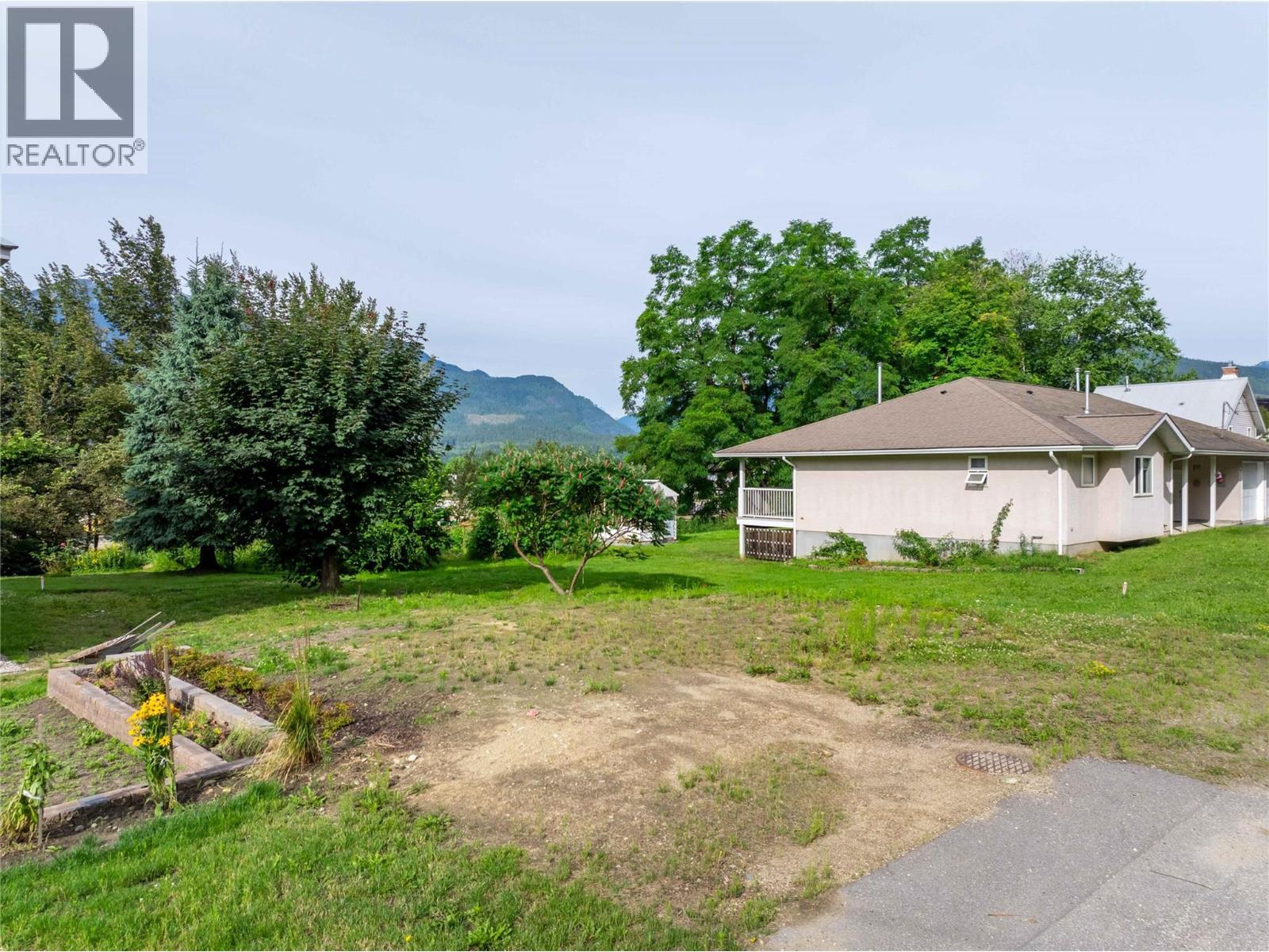 157 Track Street E. Revelstoke, British Columbia