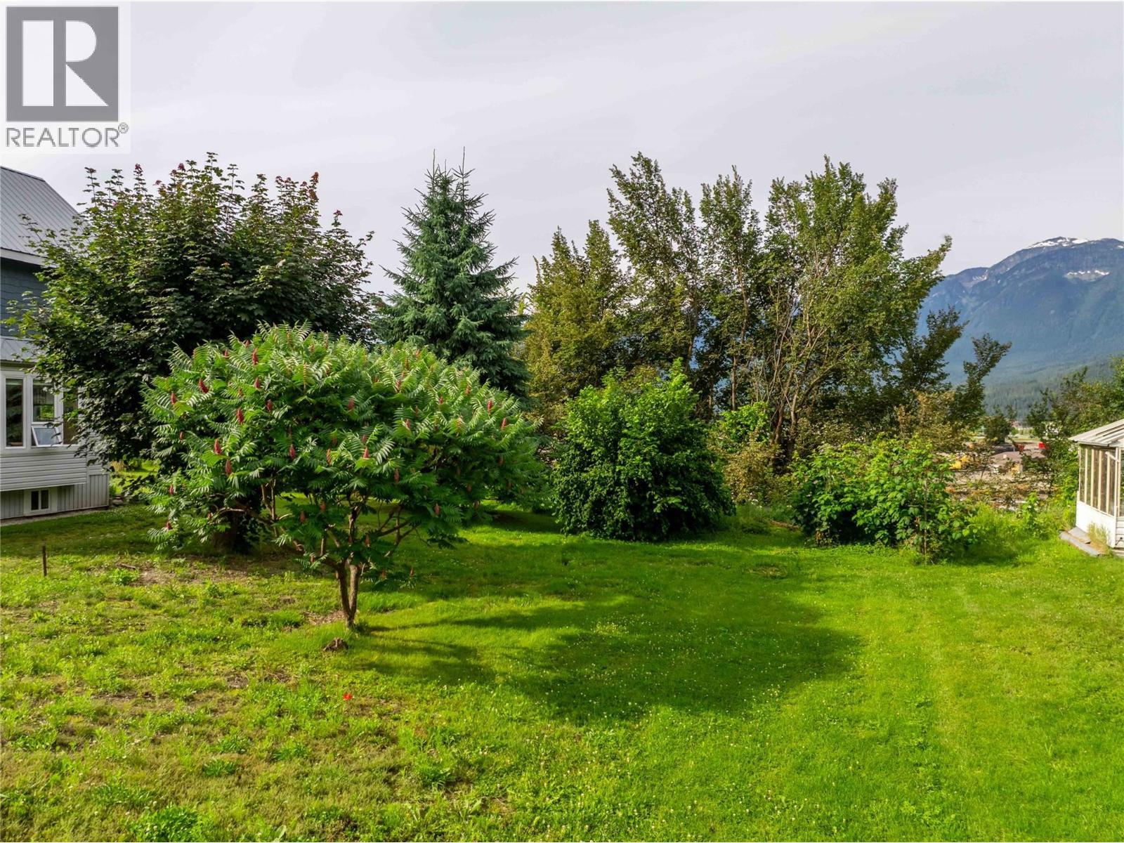 157 Track Street E. Revelstoke, British Columbia