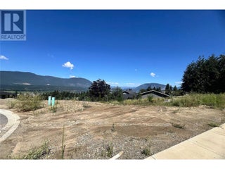 1181 16 Avenue Se. Salmon Arm, British Columbia