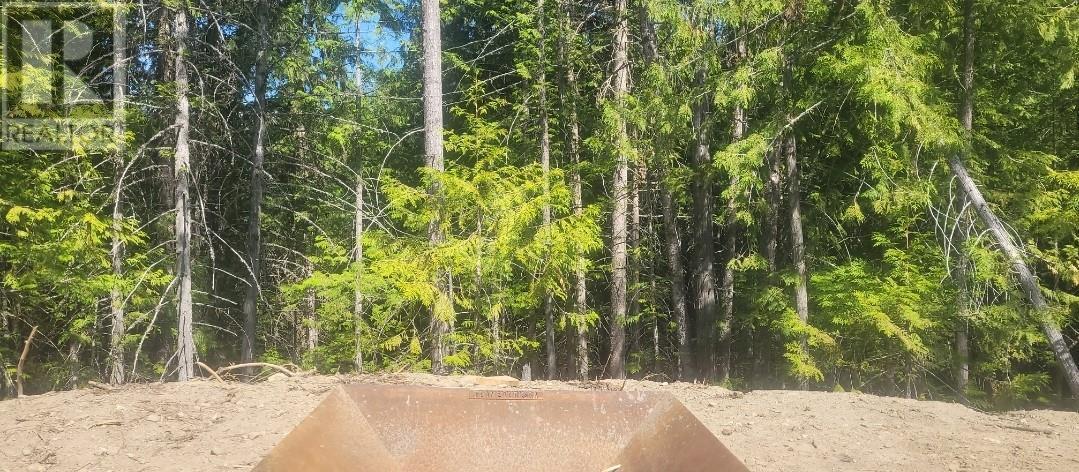 7468 Dixon Dam Road. Vernon, British Columbia