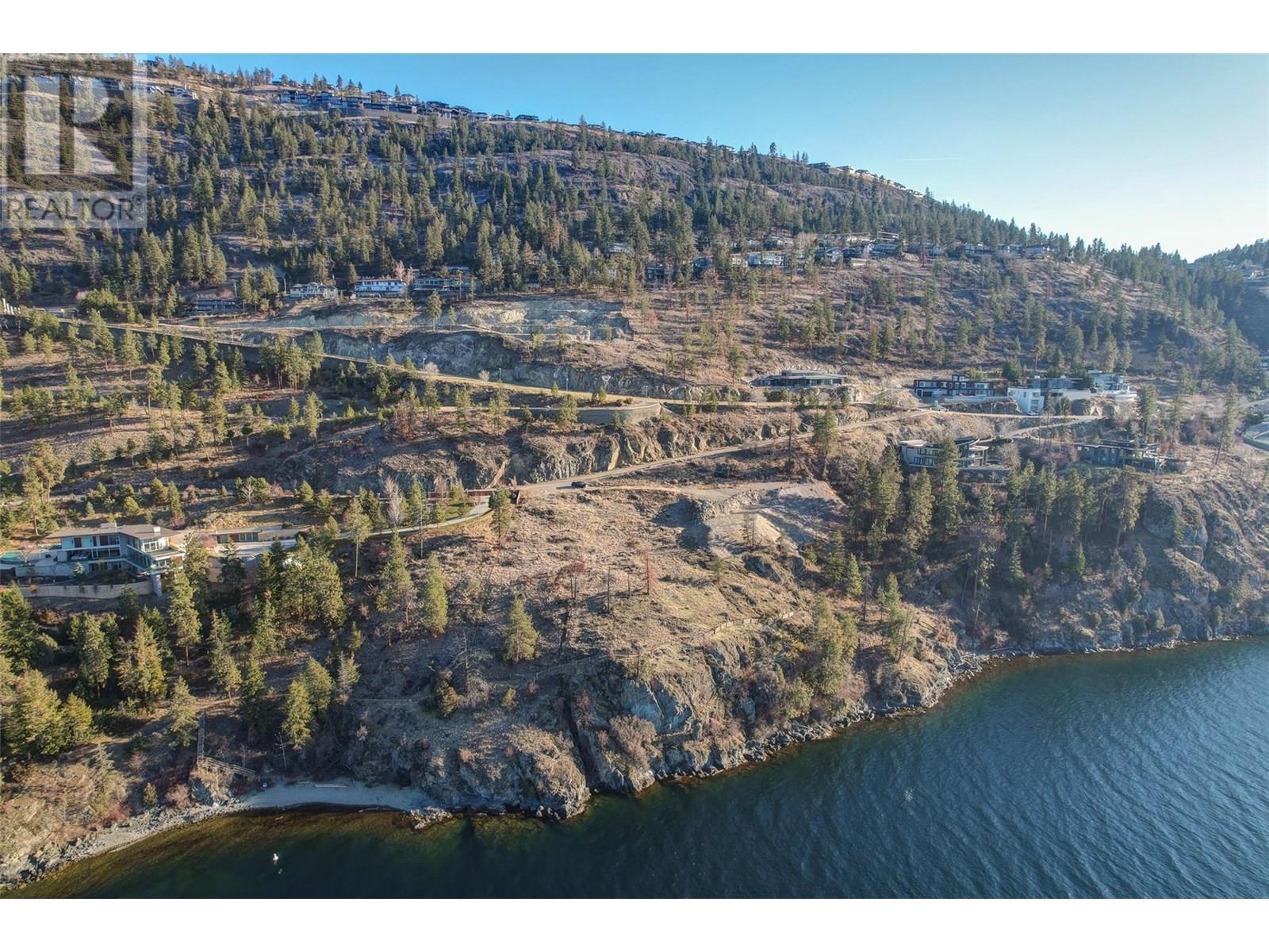 180 Sheerwater Court Unit# 8. Kelowna, British Columbia