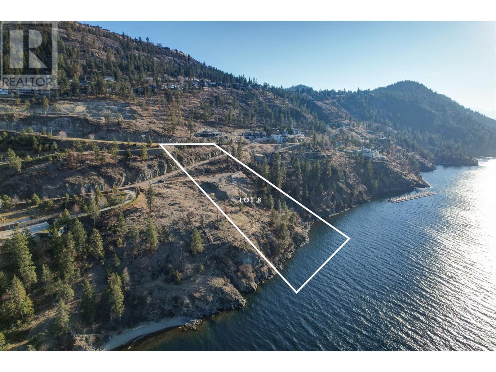 180 Sheerwater Court Unit# 8. Kelowna, British Columbia