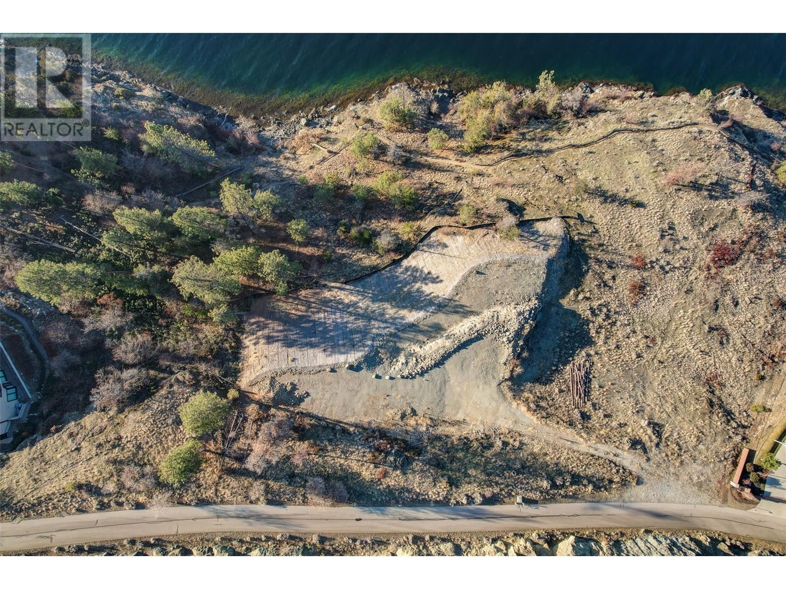 180 Sheerwater Court Unit# 8. Kelowna, British Columbia