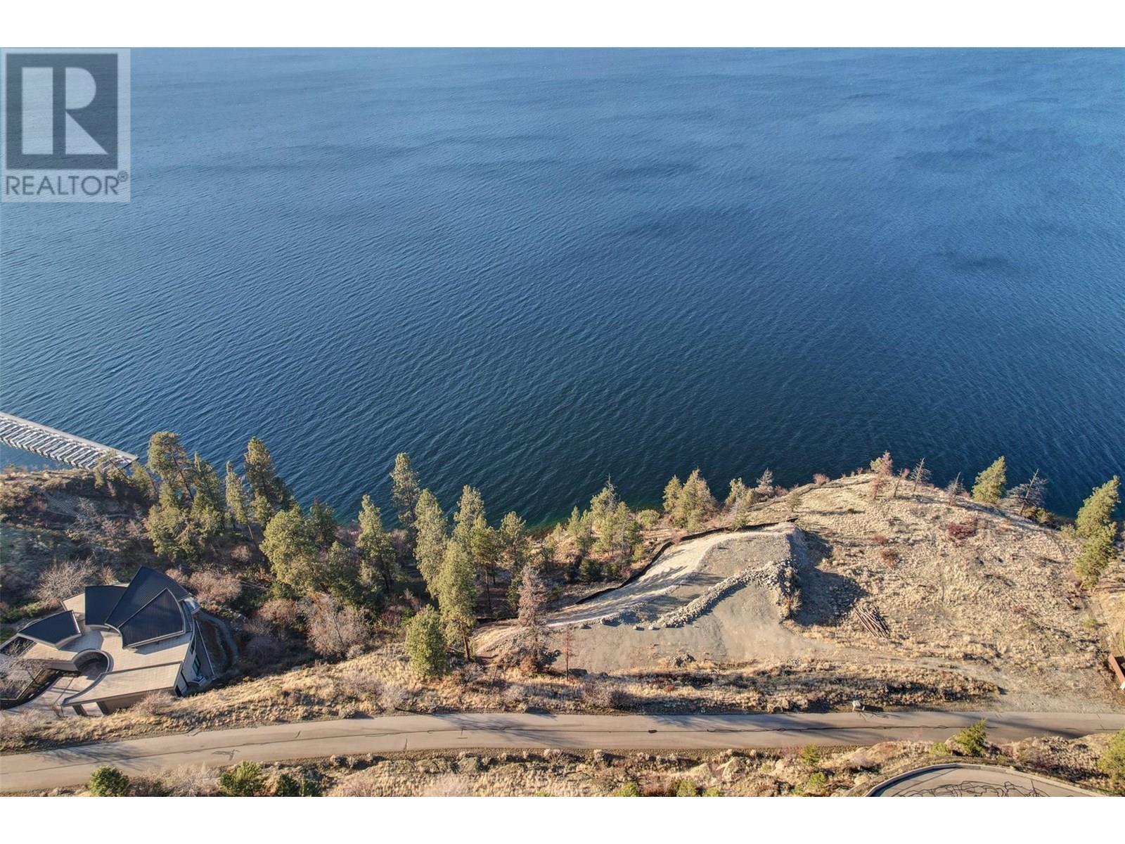 180 Sheerwater Court Unit# 8. Kelowna, British Columbia