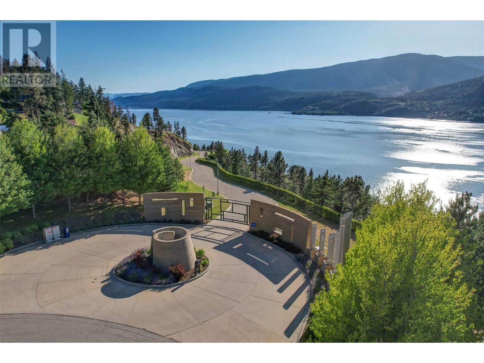 180 Sheerwater Court Unit# 8. Kelowna, British Columbia