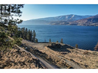 180 Sheerwater Court Unit# 8. Kelowna, British Columbia