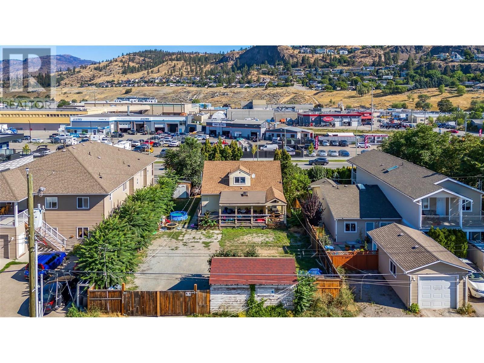 1069 Clement Avenue. Kelowna, British Columbia