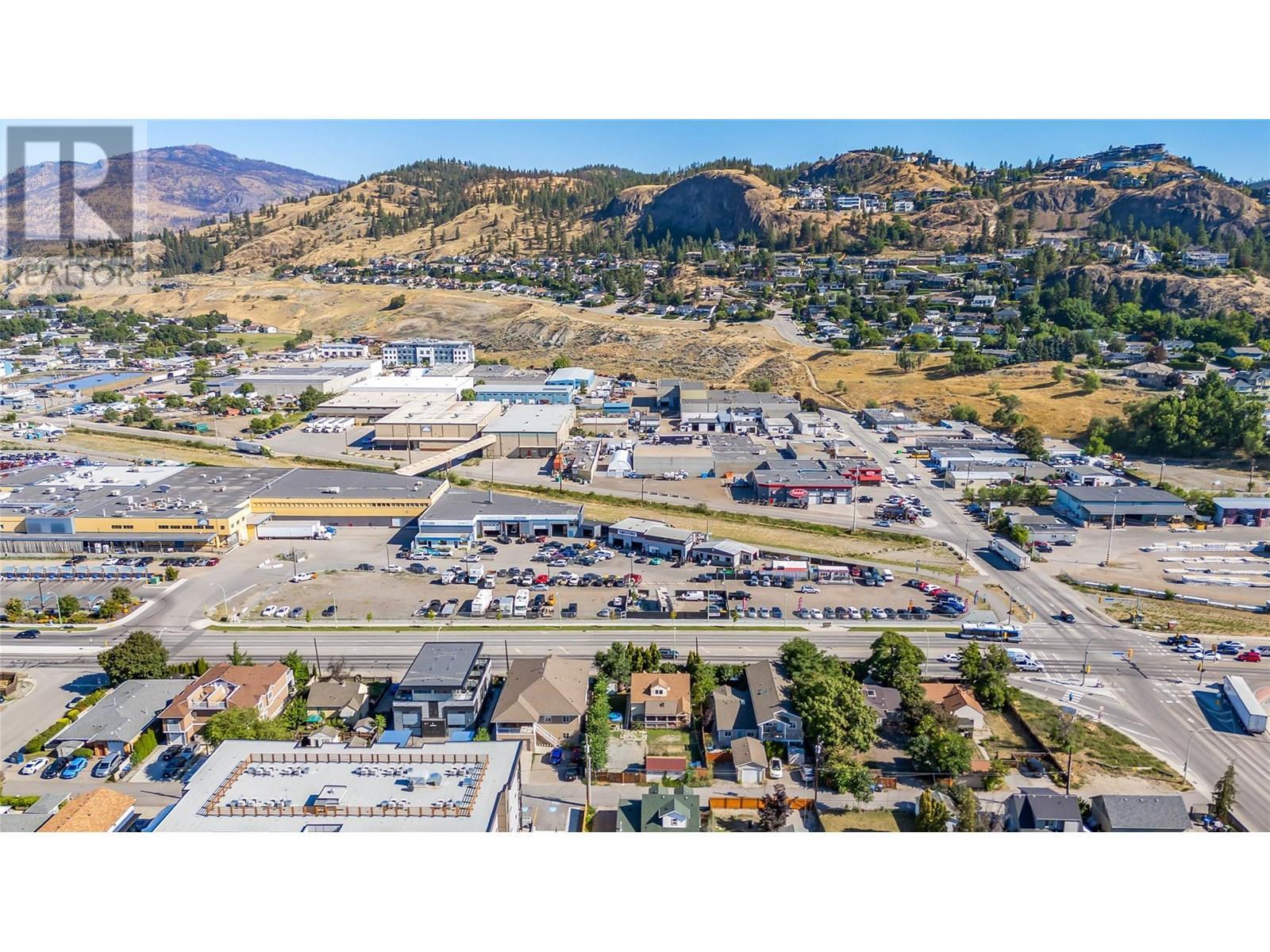 1069 Clement Avenue. Kelowna, British Columbia