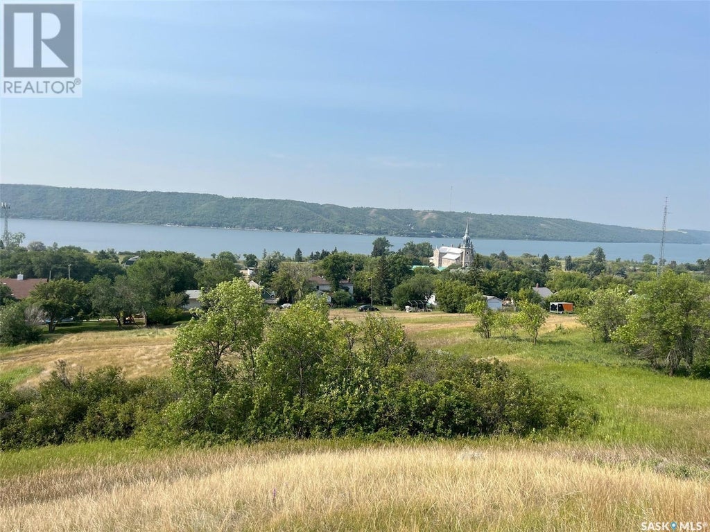 Lebret Acreage, Lebret