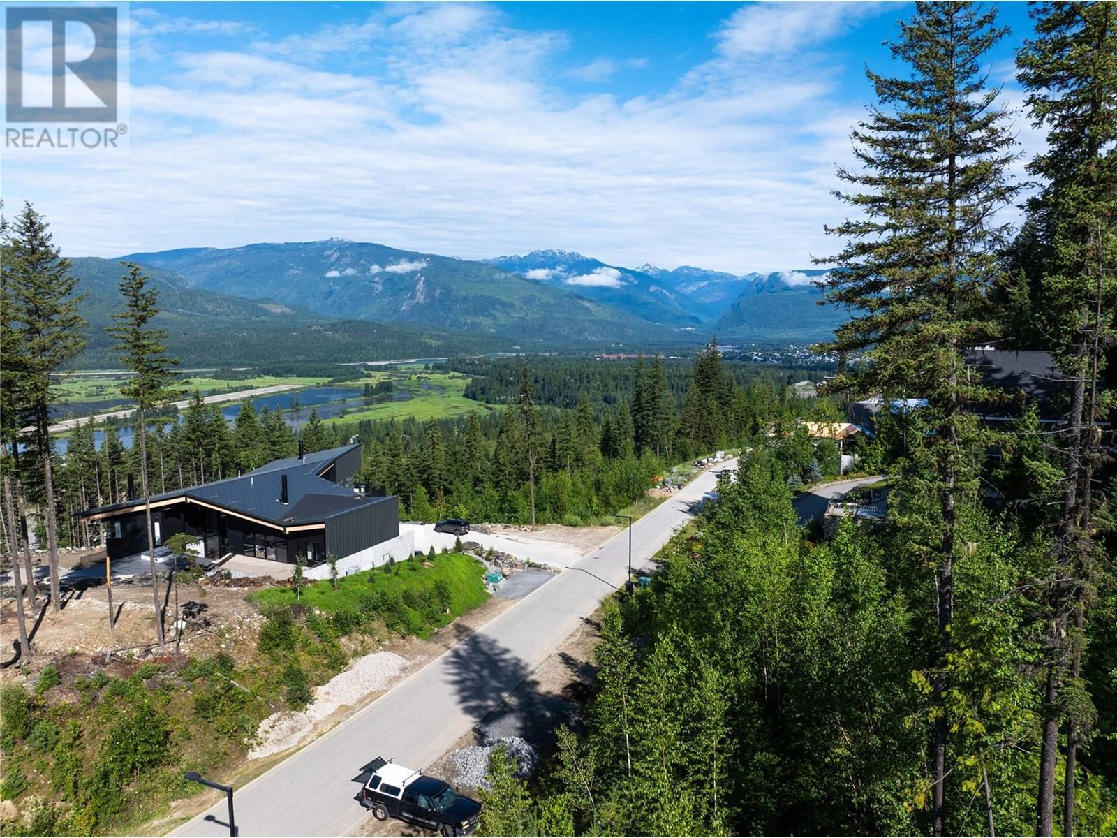 2465 Monashee Court Unit# 14. Revelstoke, British Columbia