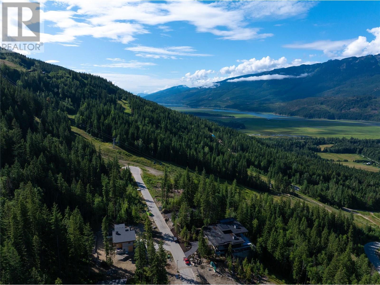 2465 Monashee Court Unit# 14. Revelstoke, British Columbia