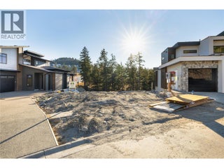 3417 Hilltown Close. Kelowna, British Columbia