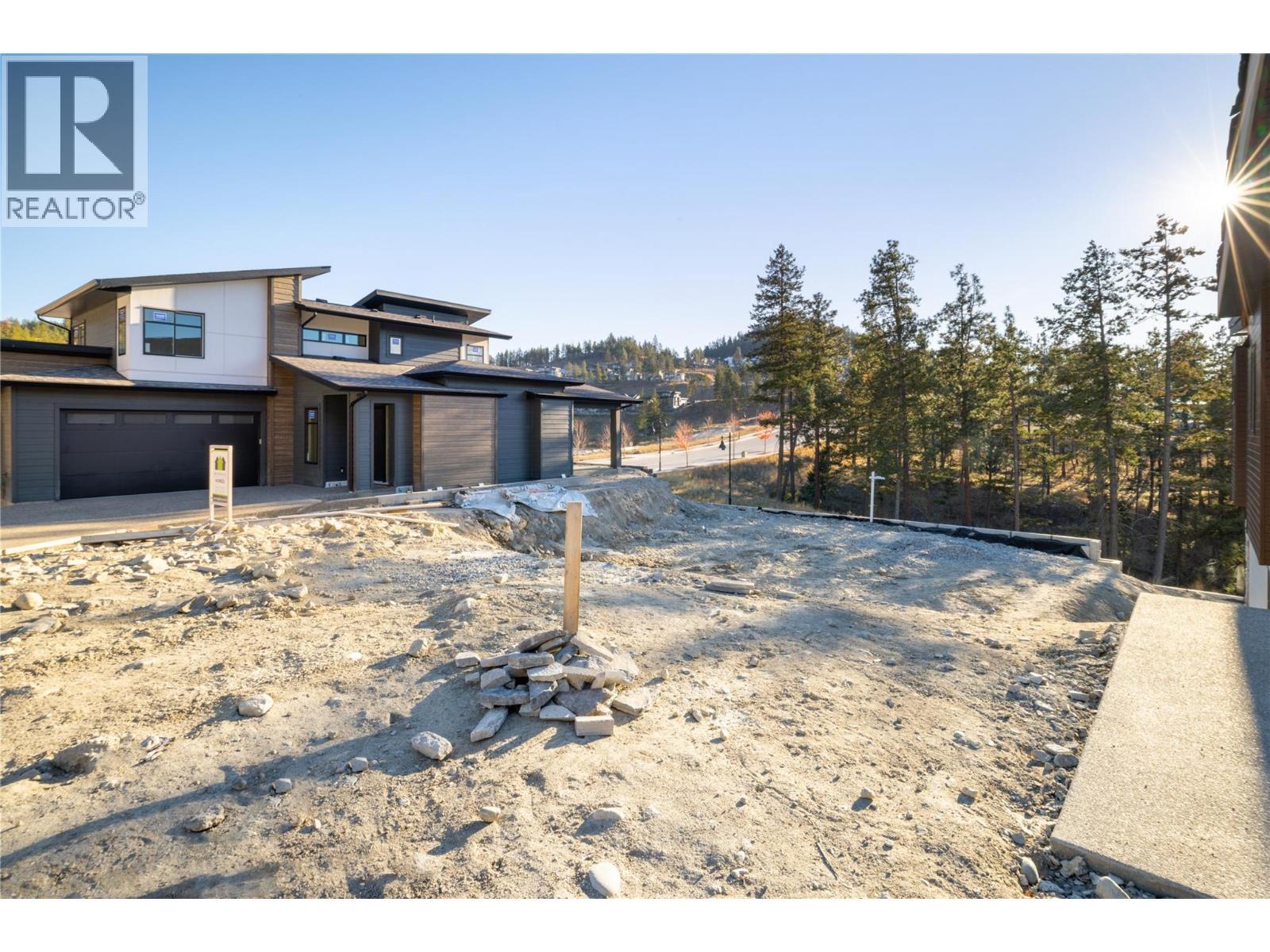 3417 Hilltown Close. Kelowna, British Columbia