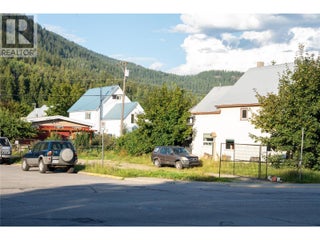 200 Third Street E. Revelstoke, British Columbia