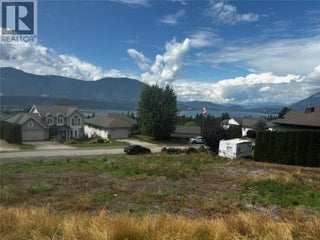 16 St Se Street Se Unit# 870. Salmon Arm, British Columbia