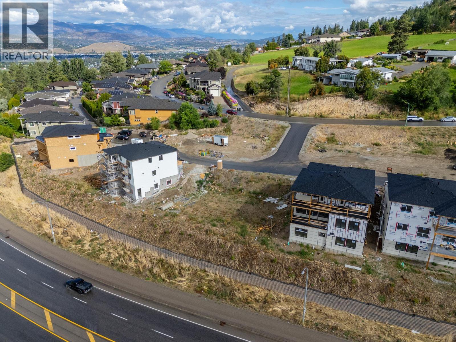 1144 Hume Avenue. Kelowna, British Columbia