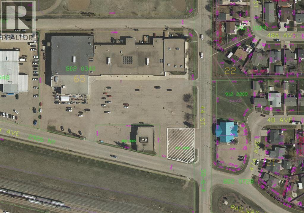 4402 Railway Avenue, Vermilion