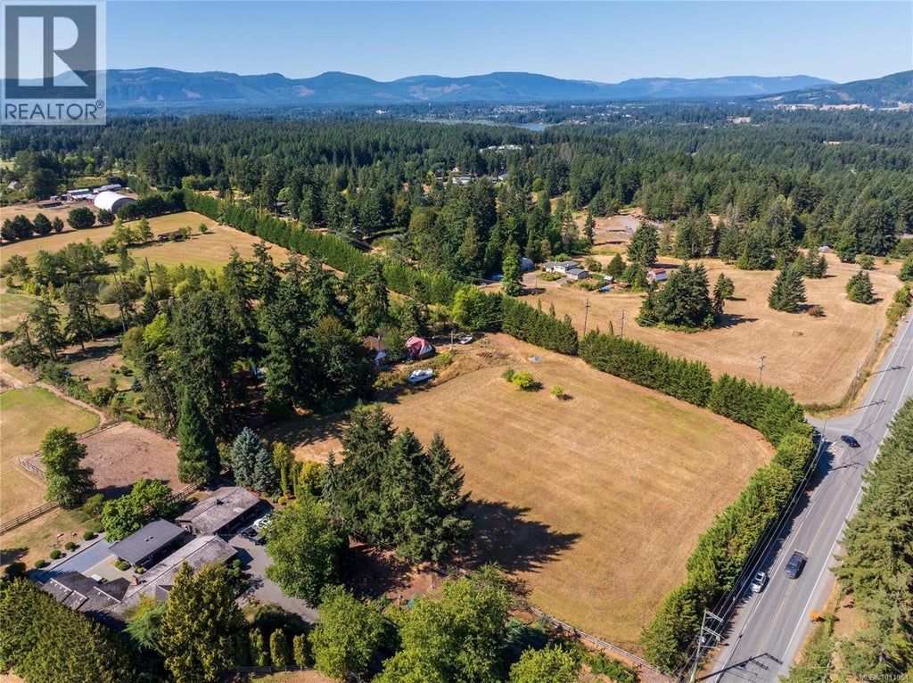 6883 Lakes Road, Duncan