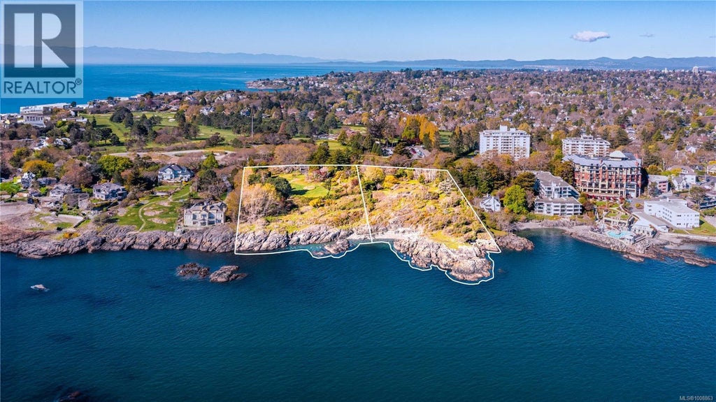 1069/1101 Beach Drive, Oak Bay