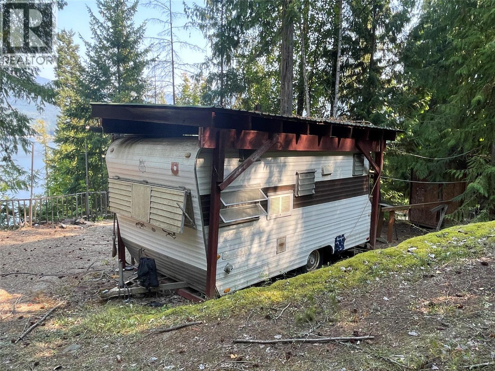 4255 Justin Road. Eagle Bay, British Columbia