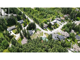 2902 Cedar Drive. Sorrento, British Columbia