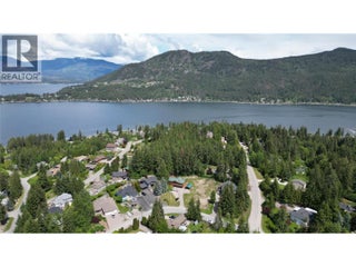 2902 Cedar Drive. Sorrento, British Columbia