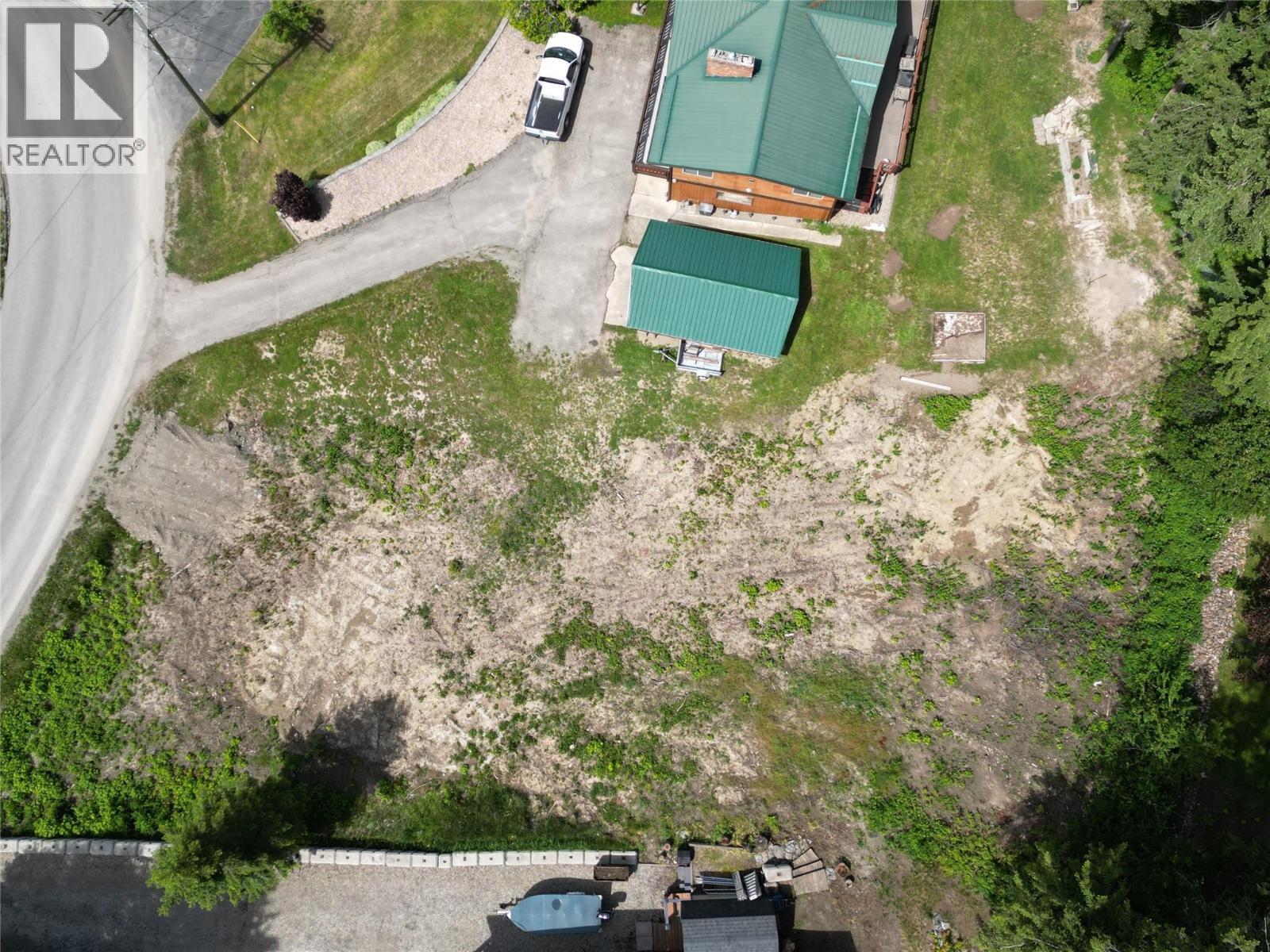 2902 Cedar Drive. Sorrento, British Columbia