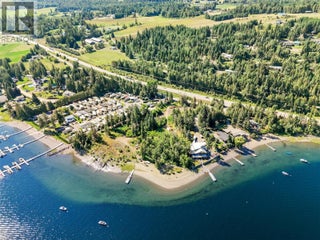 663 Waverly Park Frontage Road. Sorrento, British Columbia