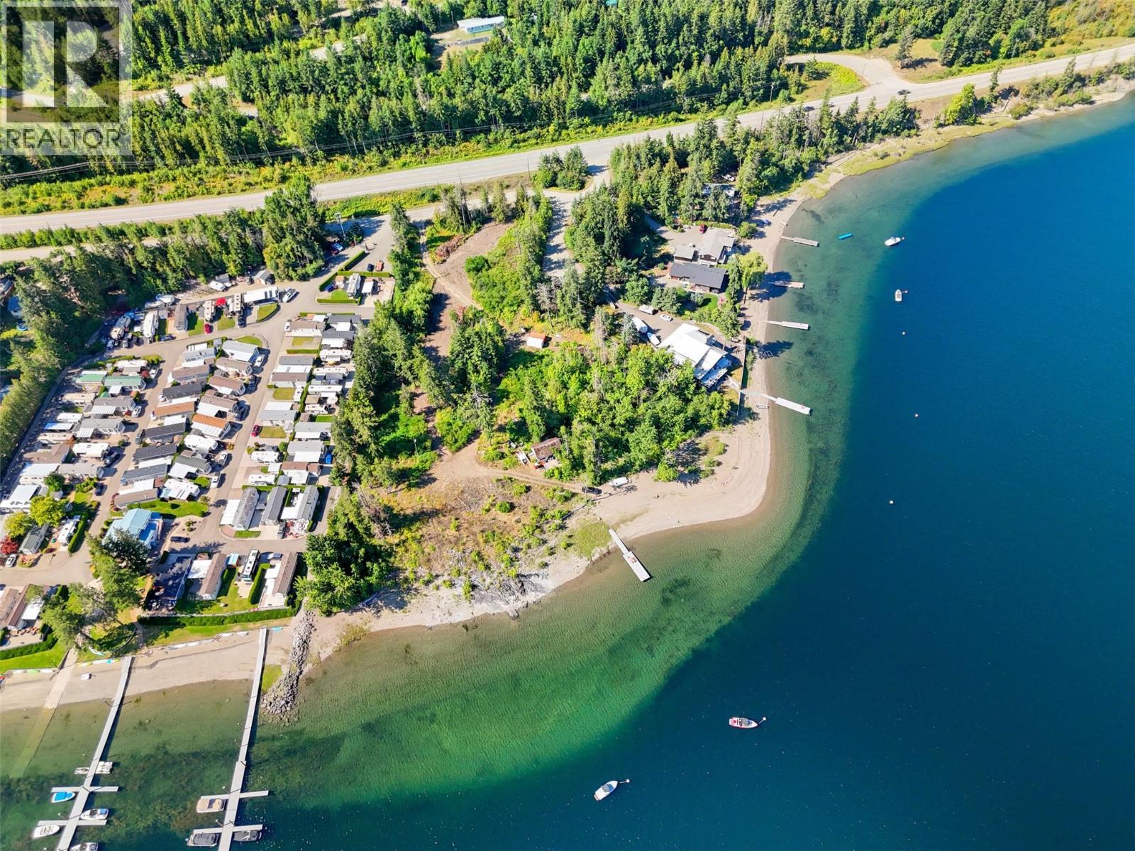 663 Waverly Park Frontage Road. Sorrento, British Columbia