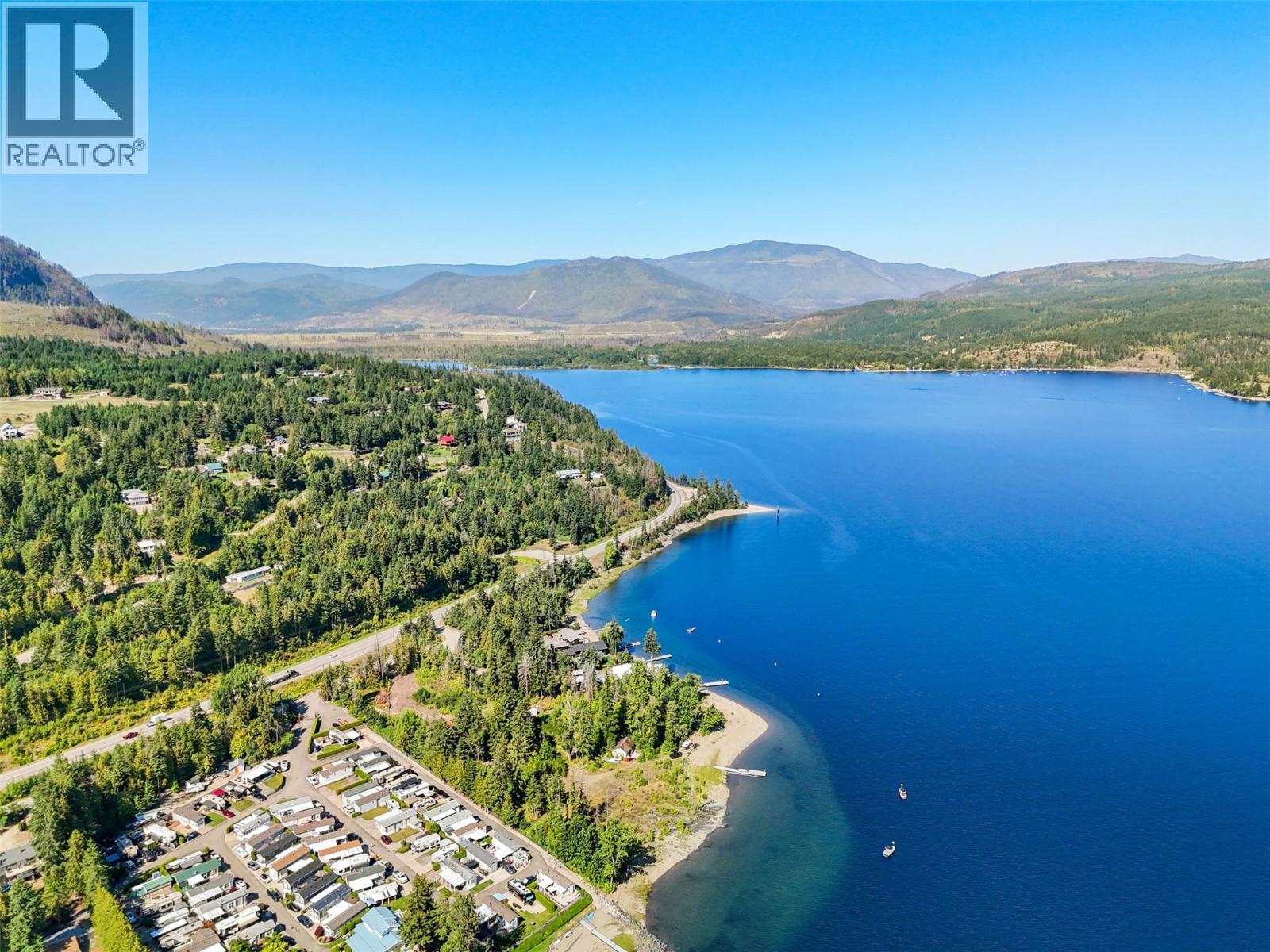 663 Waverly Park Frontage Road. Sorrento, British Columbia