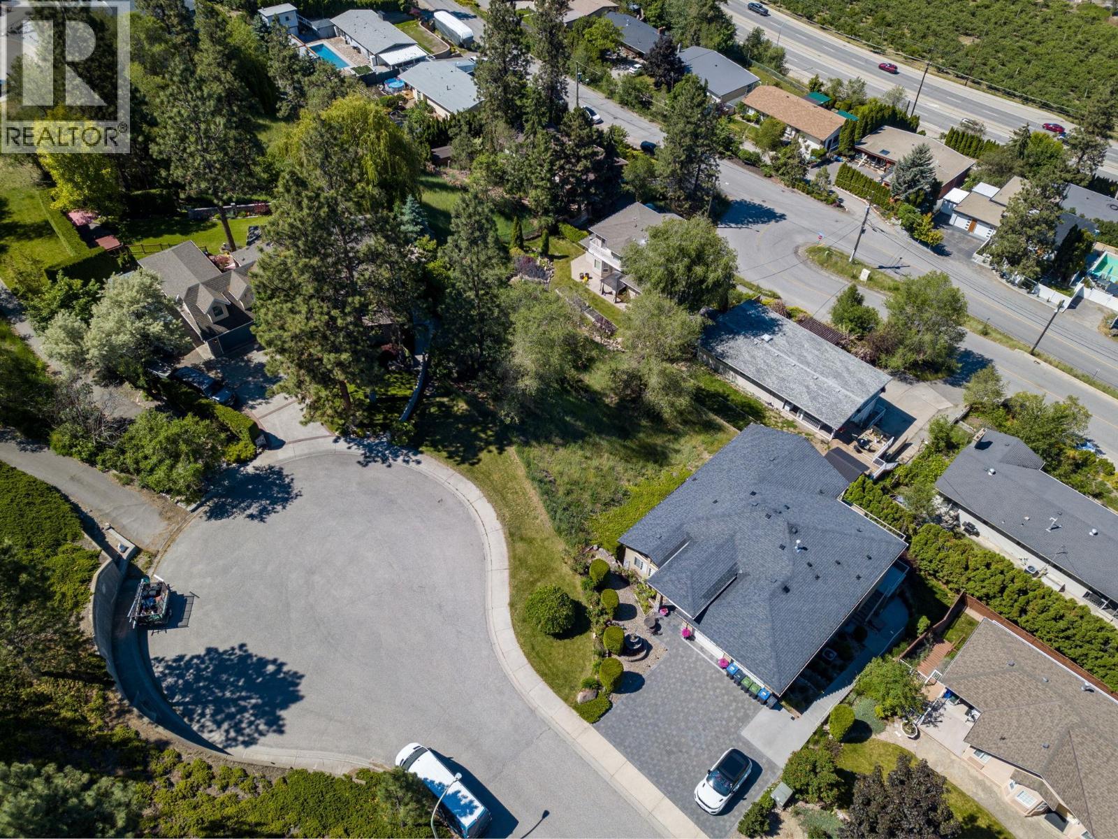 952 Ackerman Court. Kelowna, British Columbia