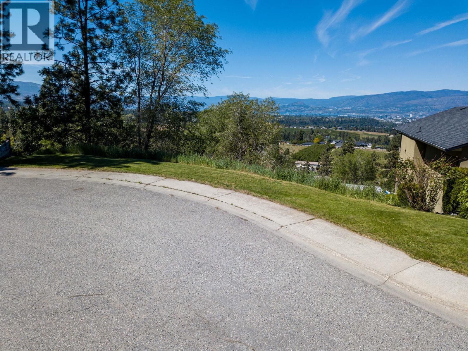 952 Ackerman Court. Kelowna, British Columbia