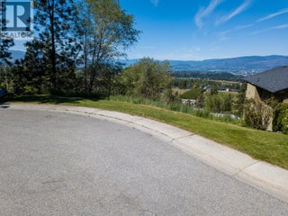 952 Ackerman Court. Kelowna, British Columbia
