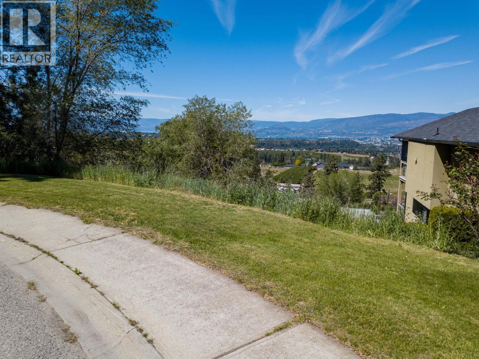 952 Ackerman Court. Kelowna, British Columbia