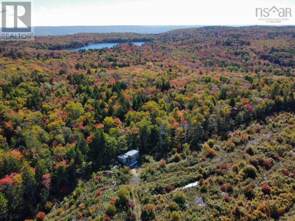 1269 Hampton Mountain Road, Hampton