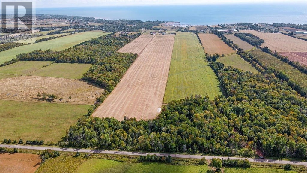 6722 Pe 19, Canoe Cove