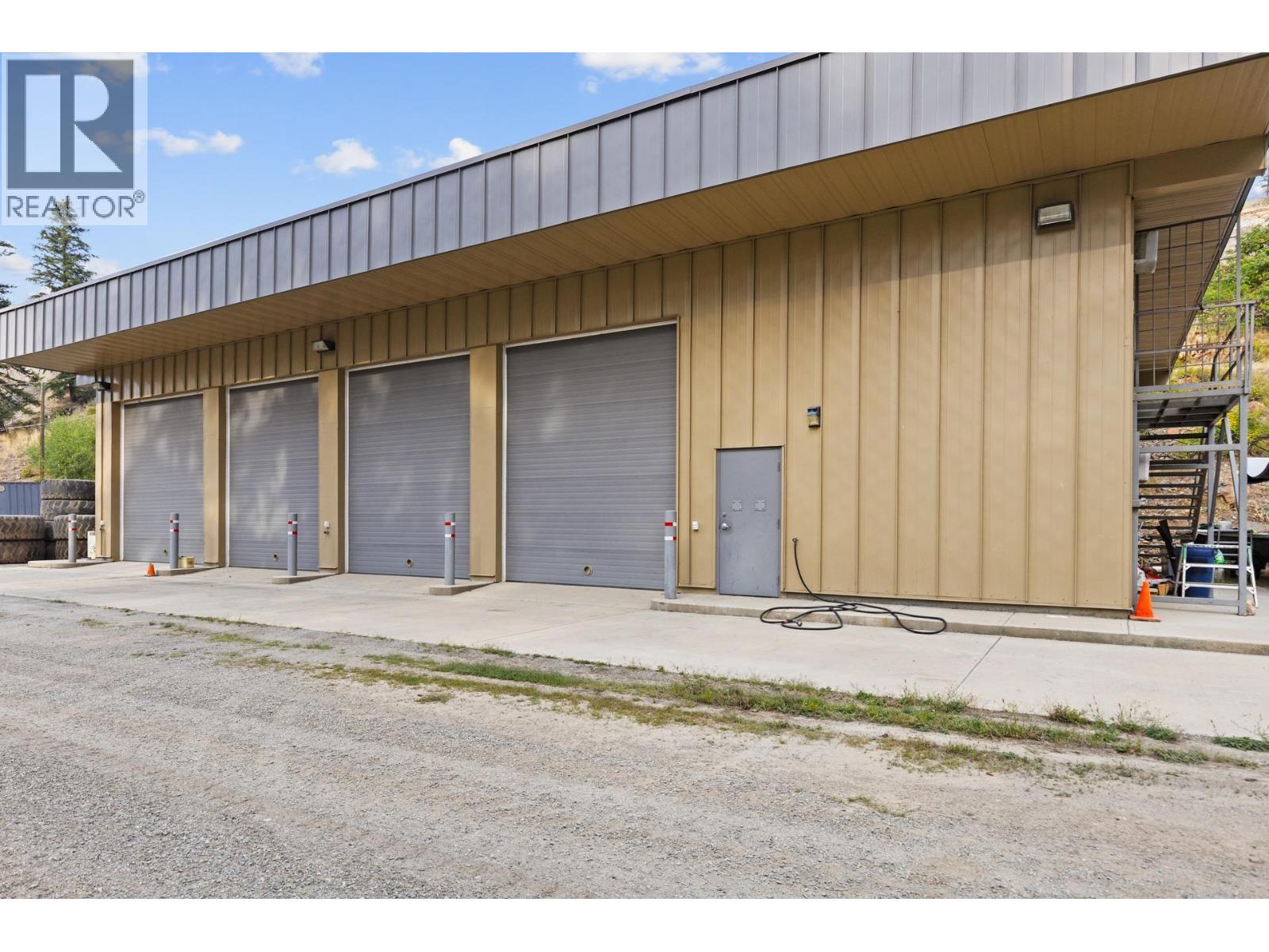 15799 Sawmill Road. Lake Country, British Columbia