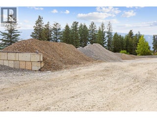 15799 Sawmill Road. Lake Country, British Columbia