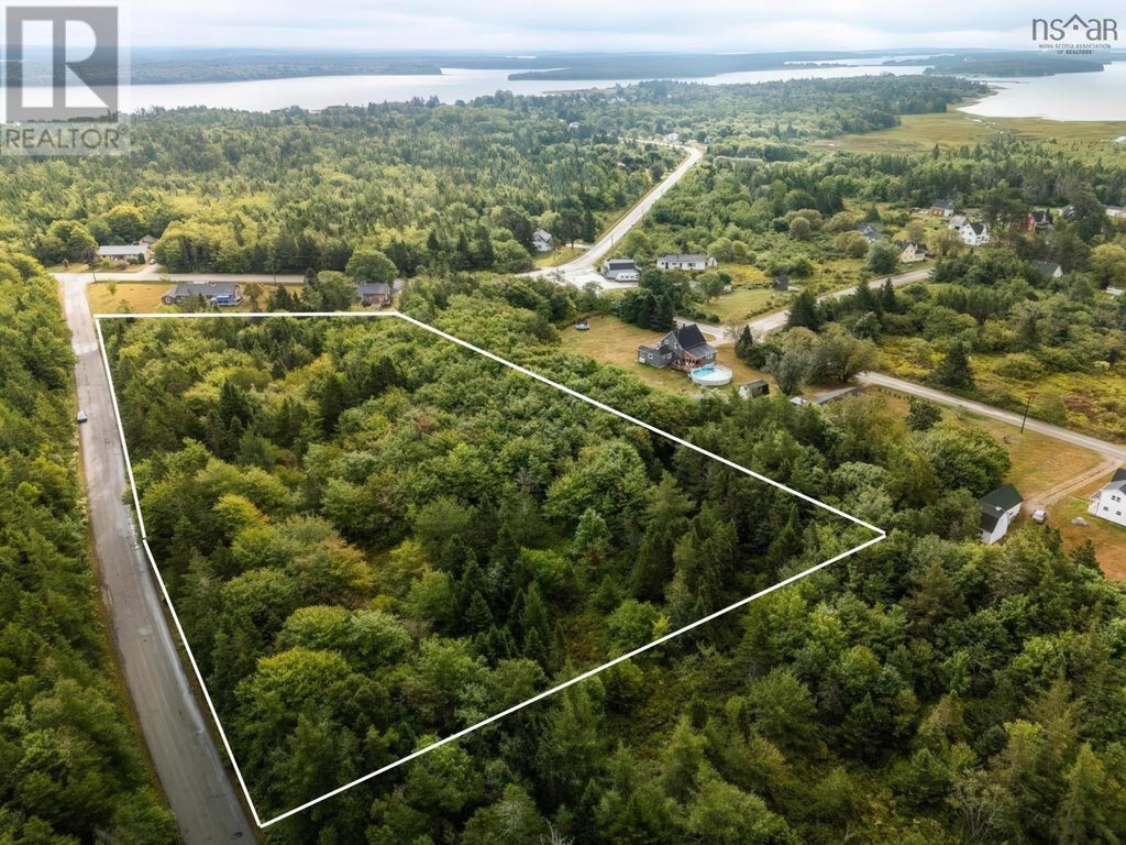 Lot Bourque Crescent, Sluice Point