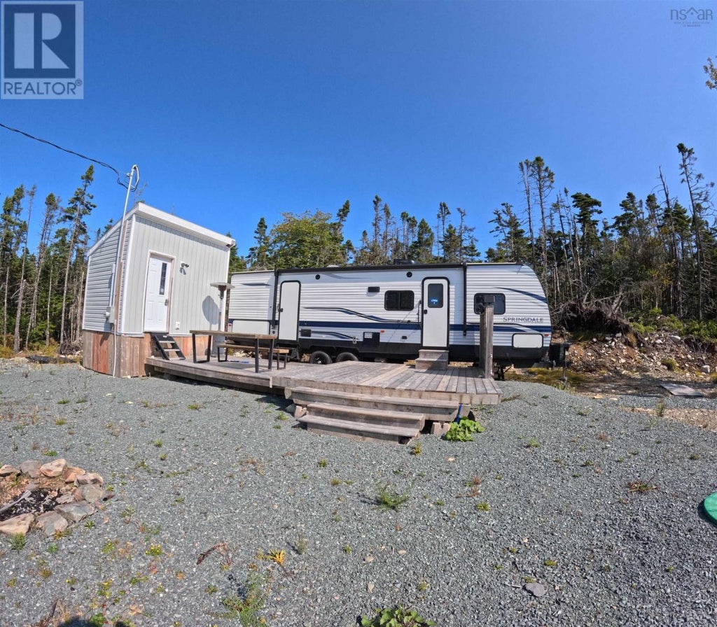 1985 Ostrea Lake Road, Ostrea Lake