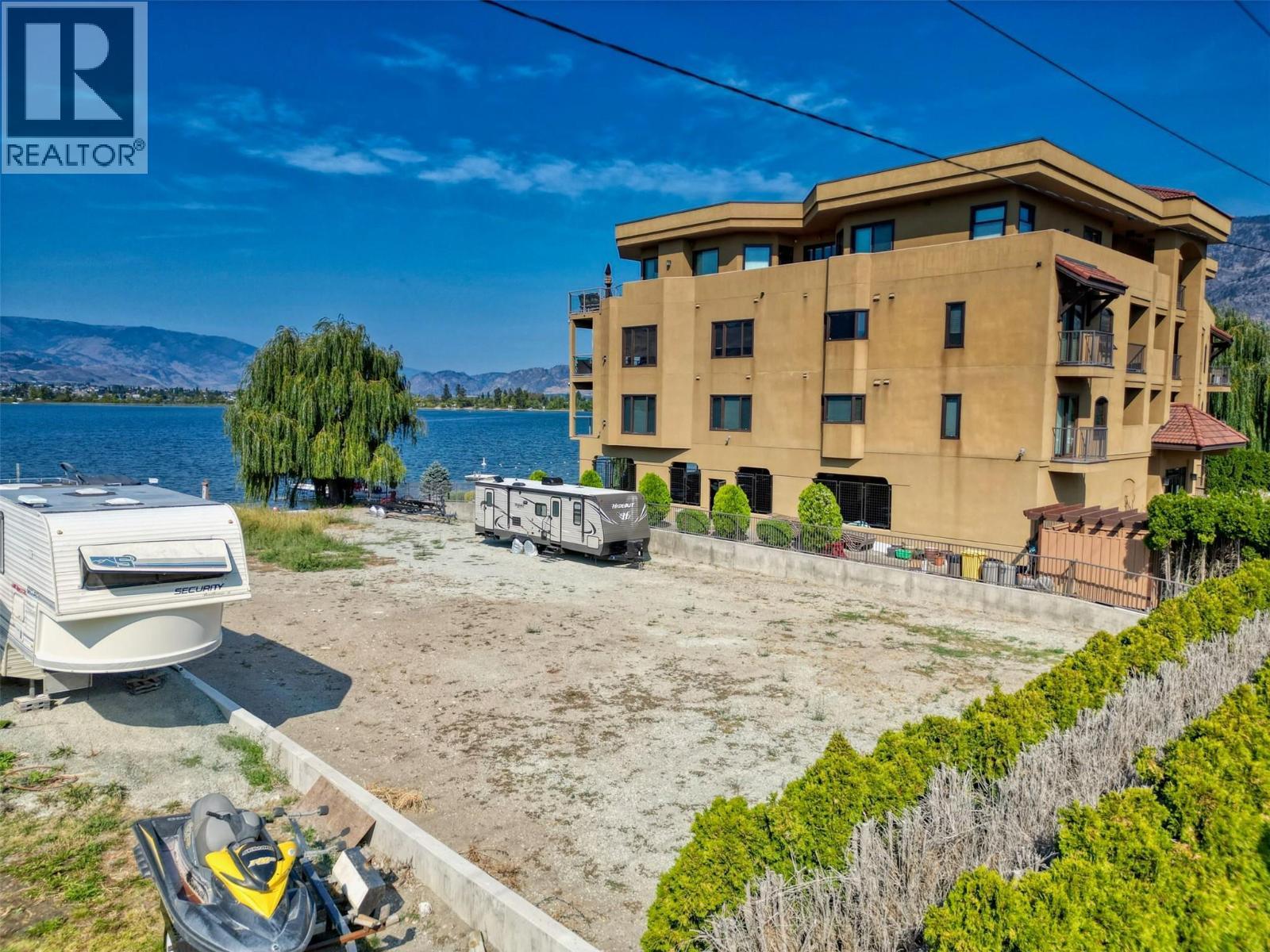 2414 Lakeshore Drive. Osoyoos, British Columbia