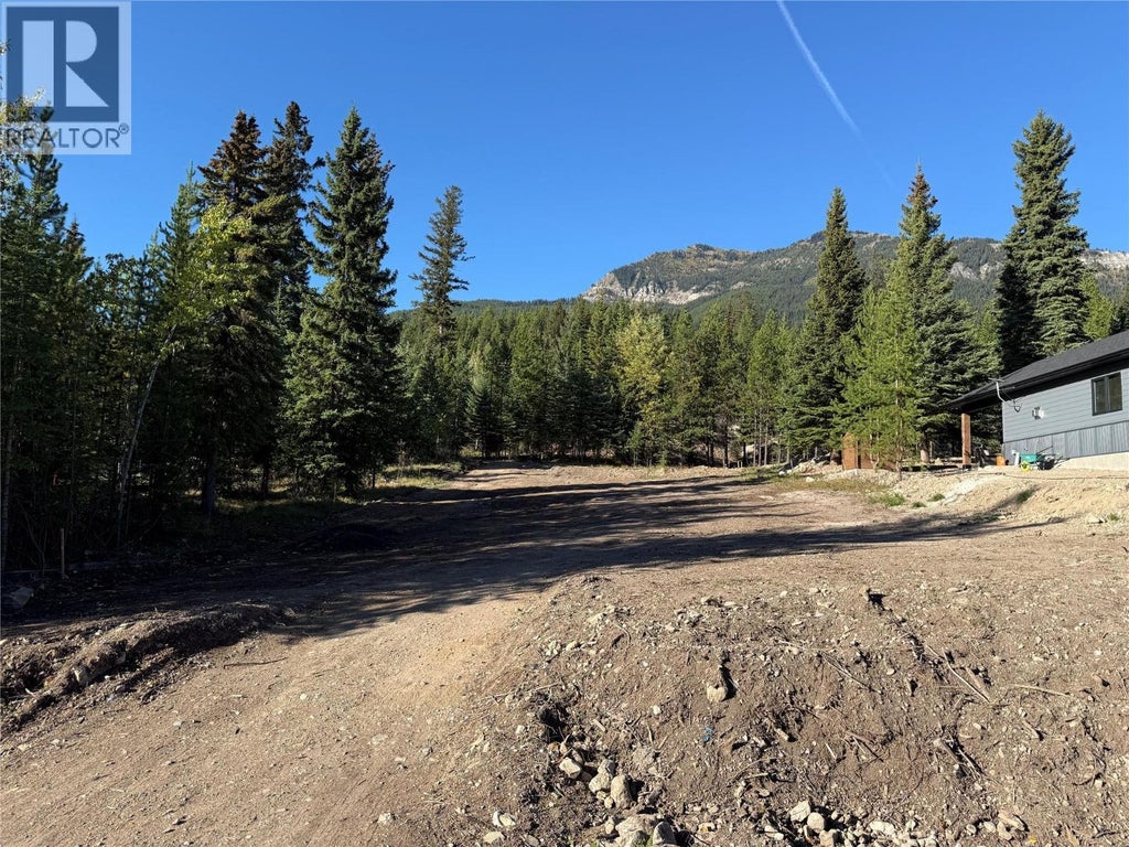 87 Deerborne Drive, Elkford