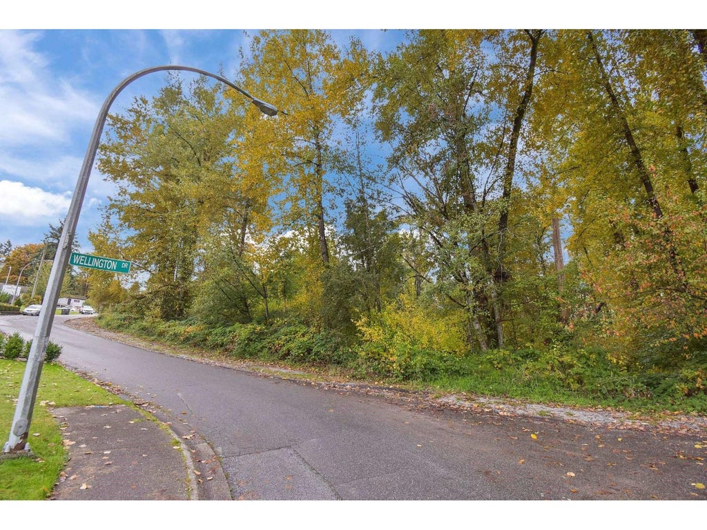 14409 115 Avenue, Surrey