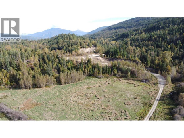 00 Oxbow Frontage Road, Malakwa