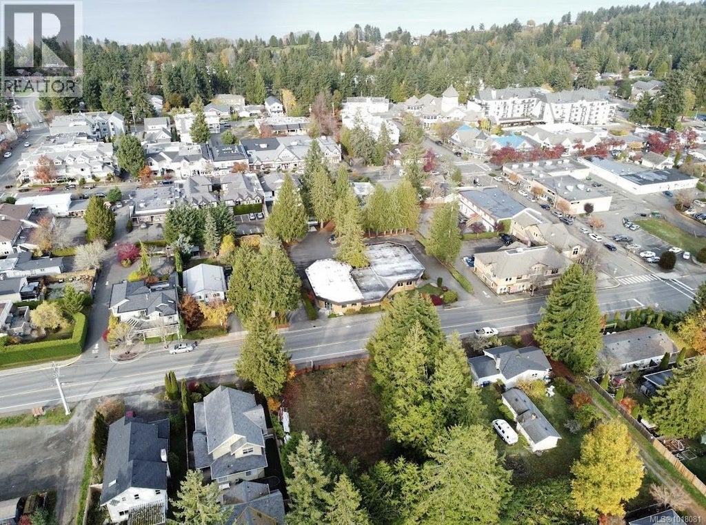 172 Fern Road W, Qualicum Beach