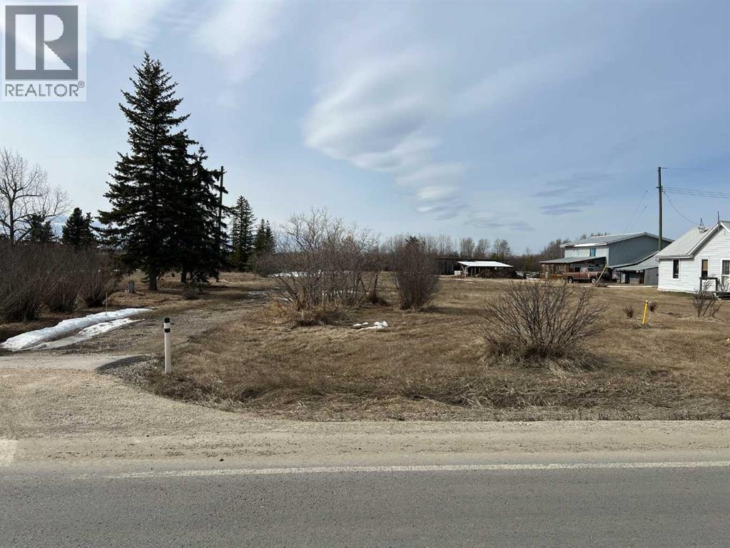 9702 100 Street, Valhalla Centre